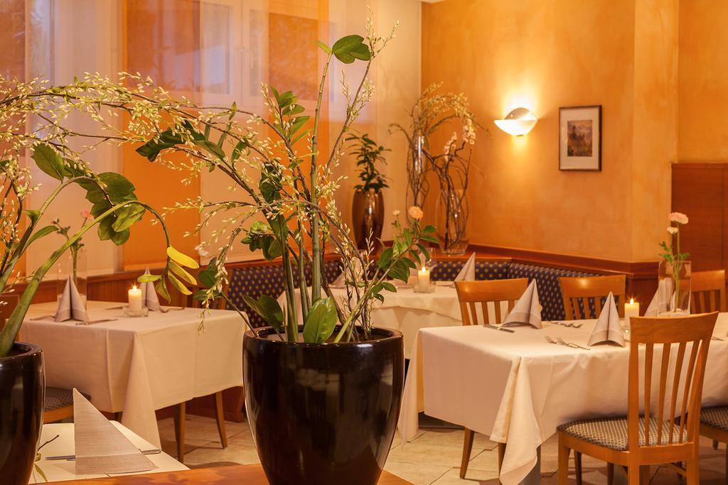 Hotel Tannerhof Schenna Buitenkant foto