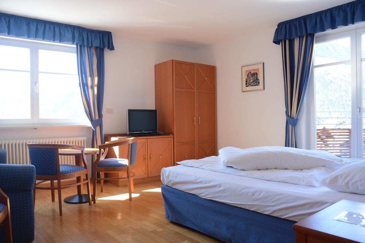 Hotel Tannerhof Schenna Buitenkant foto