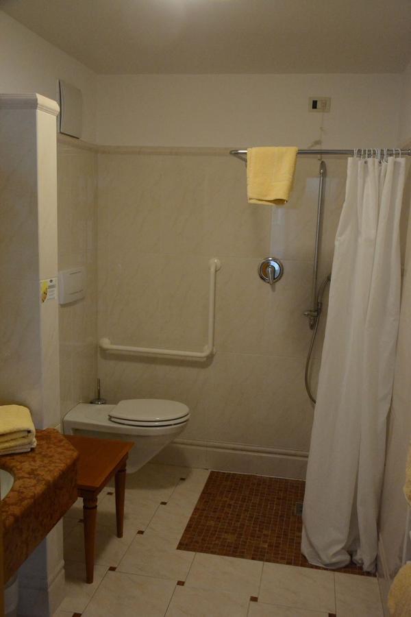 Hotel Tannerhof Schenna Buitenkant foto