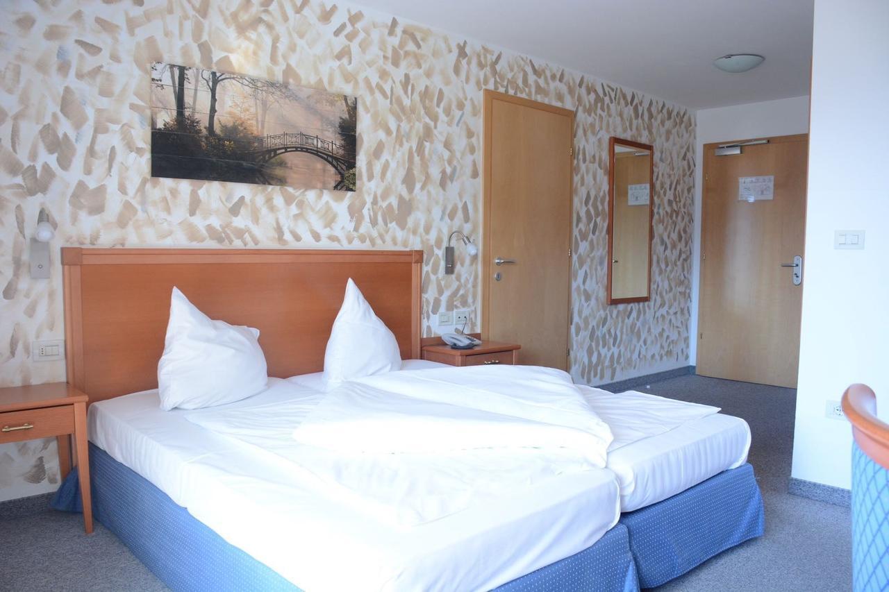 Hotel Tannerhof Schenna Buitenkant foto