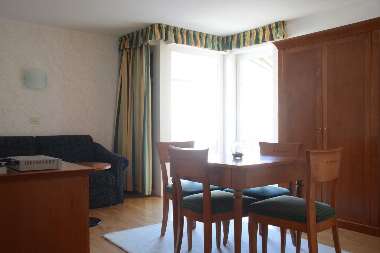 Hotel Tannerhof Schenna Buitenkant foto